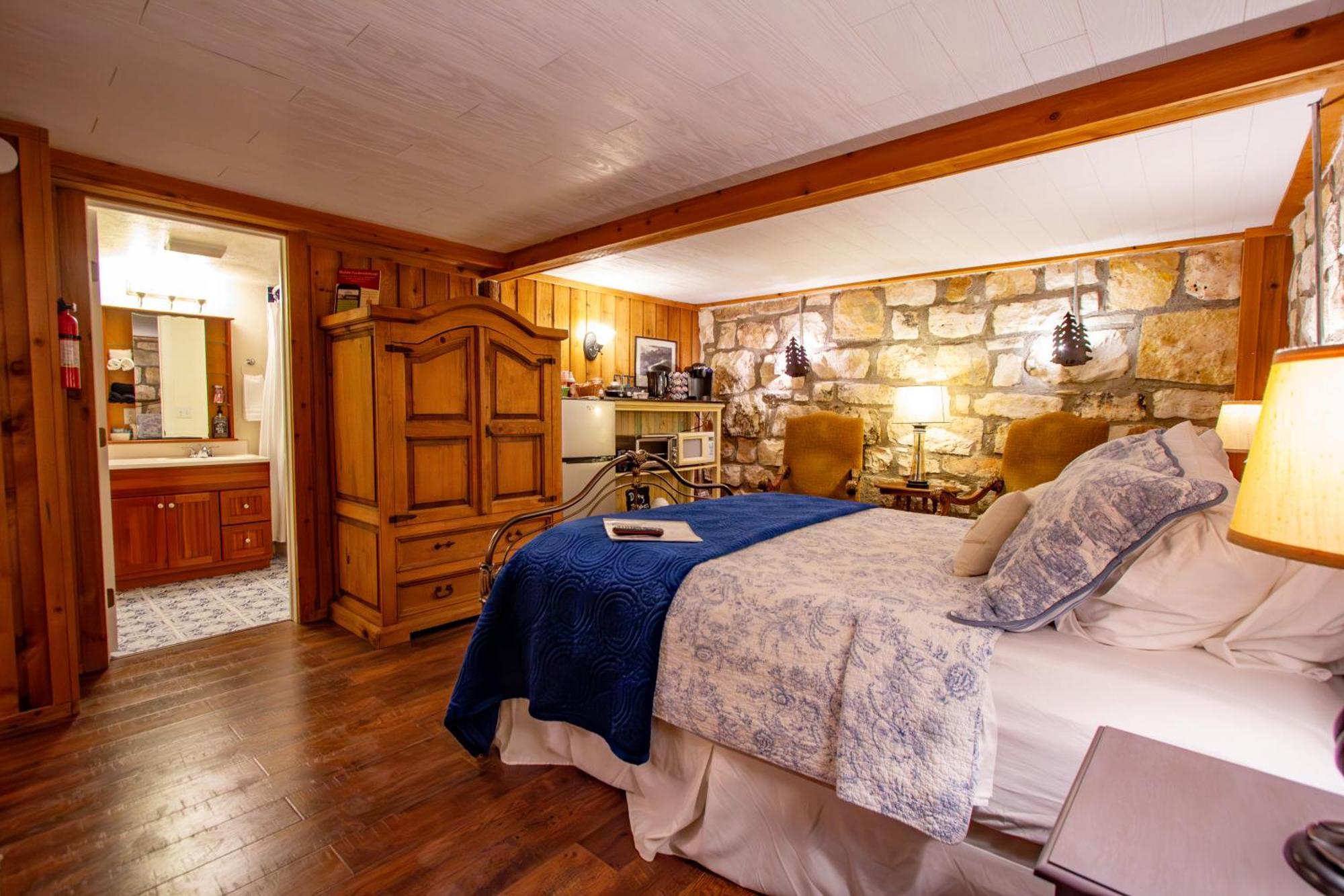 Bed and Breakfast A Barn At The Quarry à Fredericksburg Extérieur photo