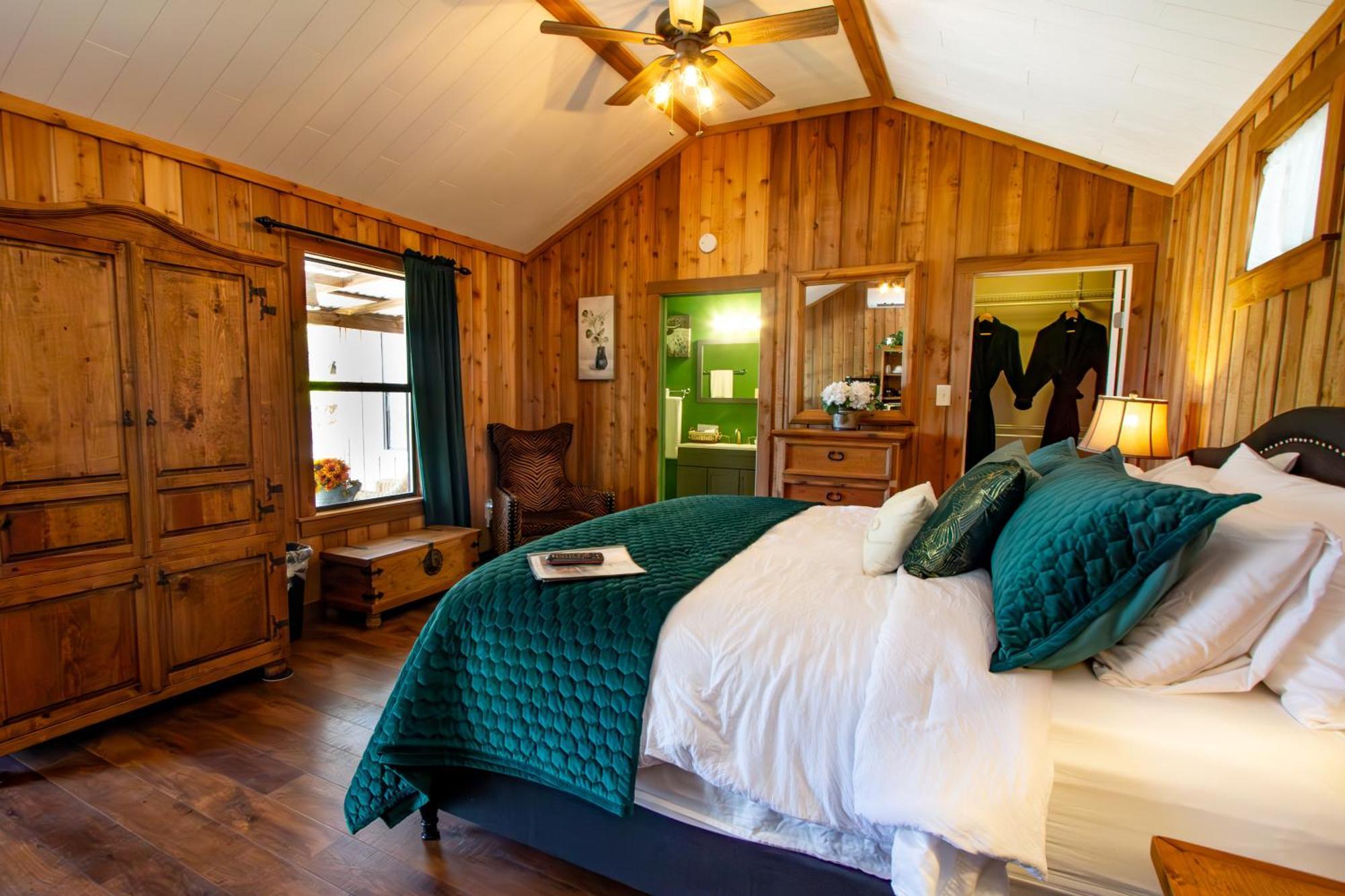 Bed and Breakfast A Barn At The Quarry à Fredericksburg Extérieur photo