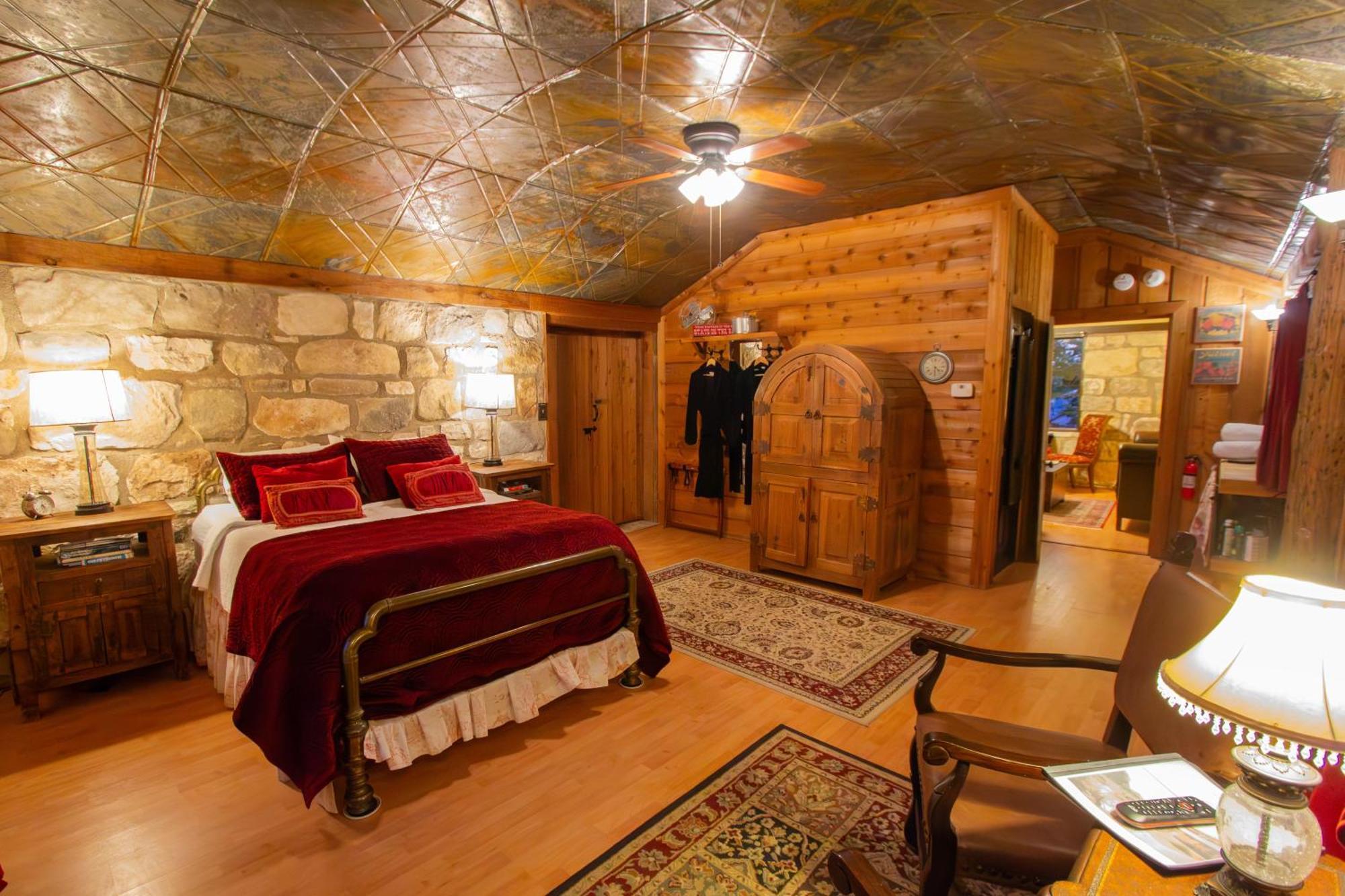 Bed and Breakfast A Barn At The Quarry à Fredericksburg Extérieur photo